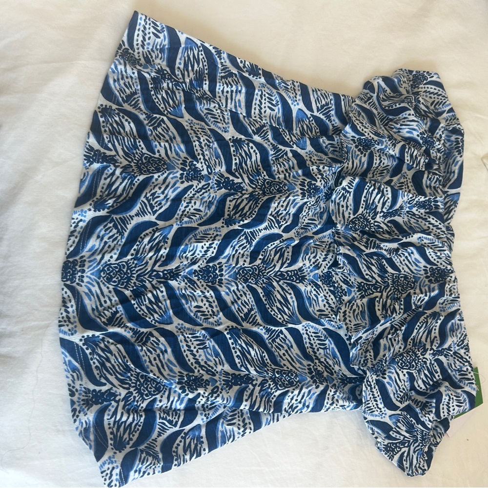Lilly Pulitzer Blue and White Floral strapless shirt